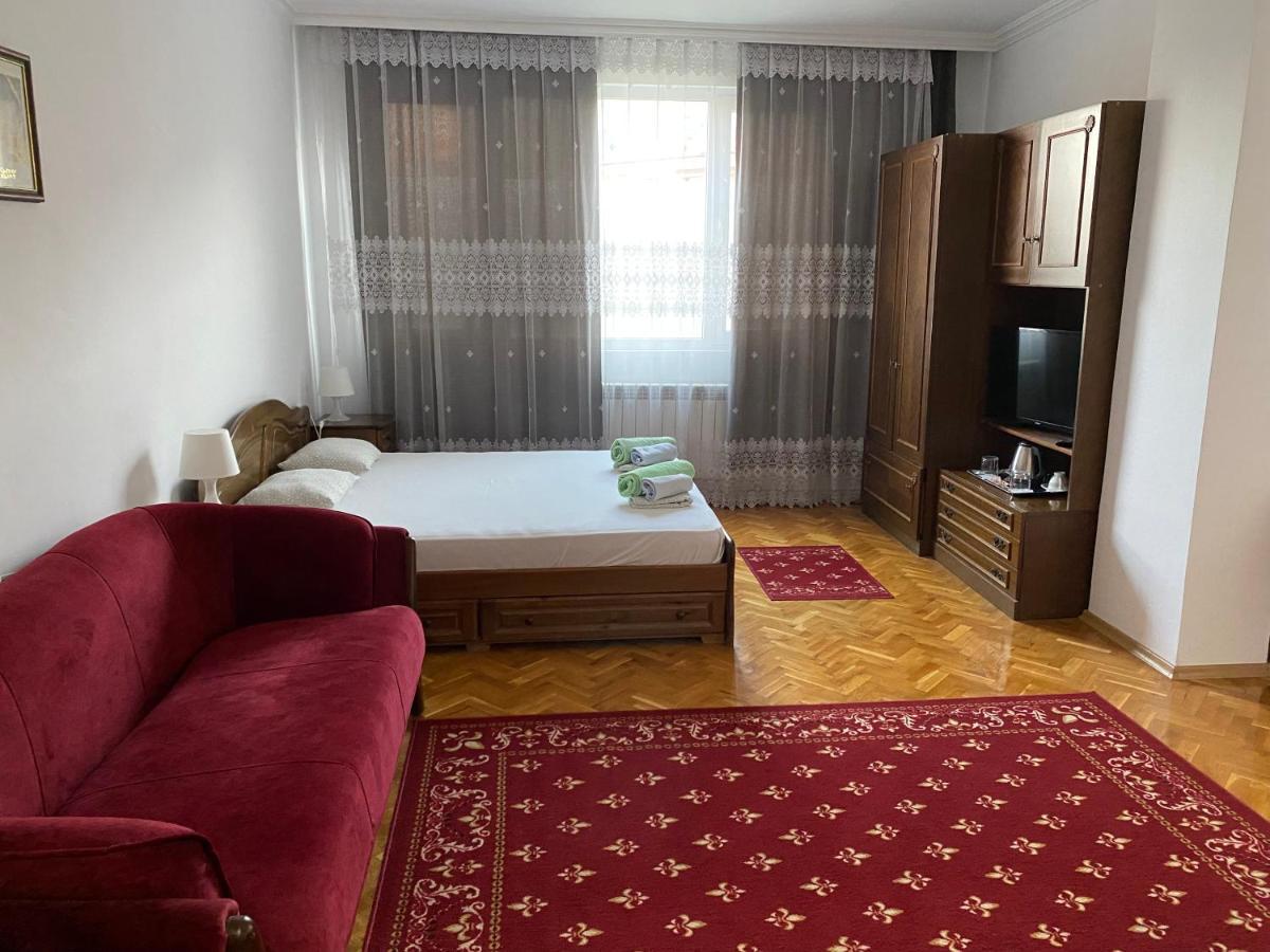 Family Hotel "May" 佩特里奇 外观 照片