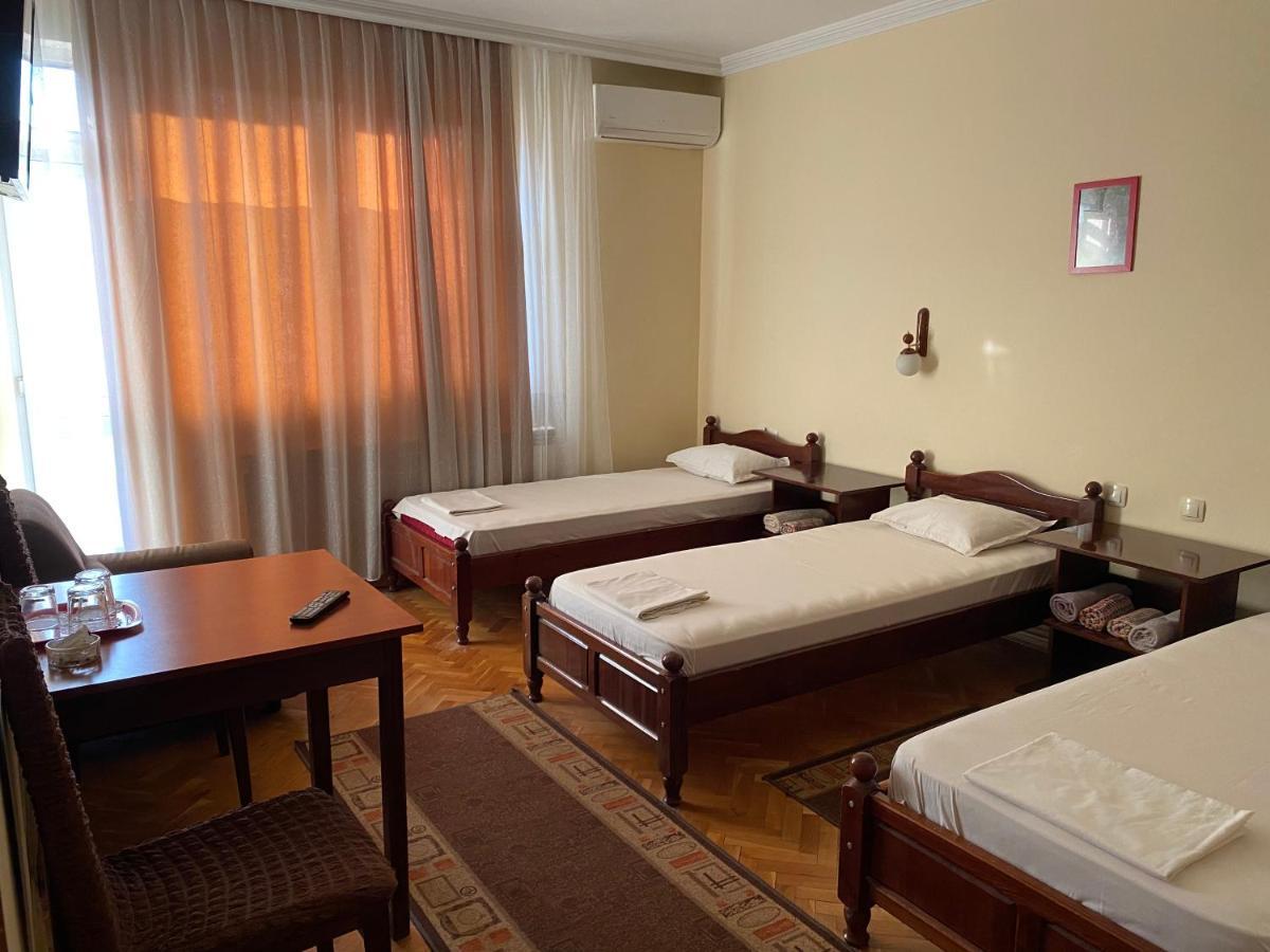 Family Hotel "May" 佩特里奇 外观 照片