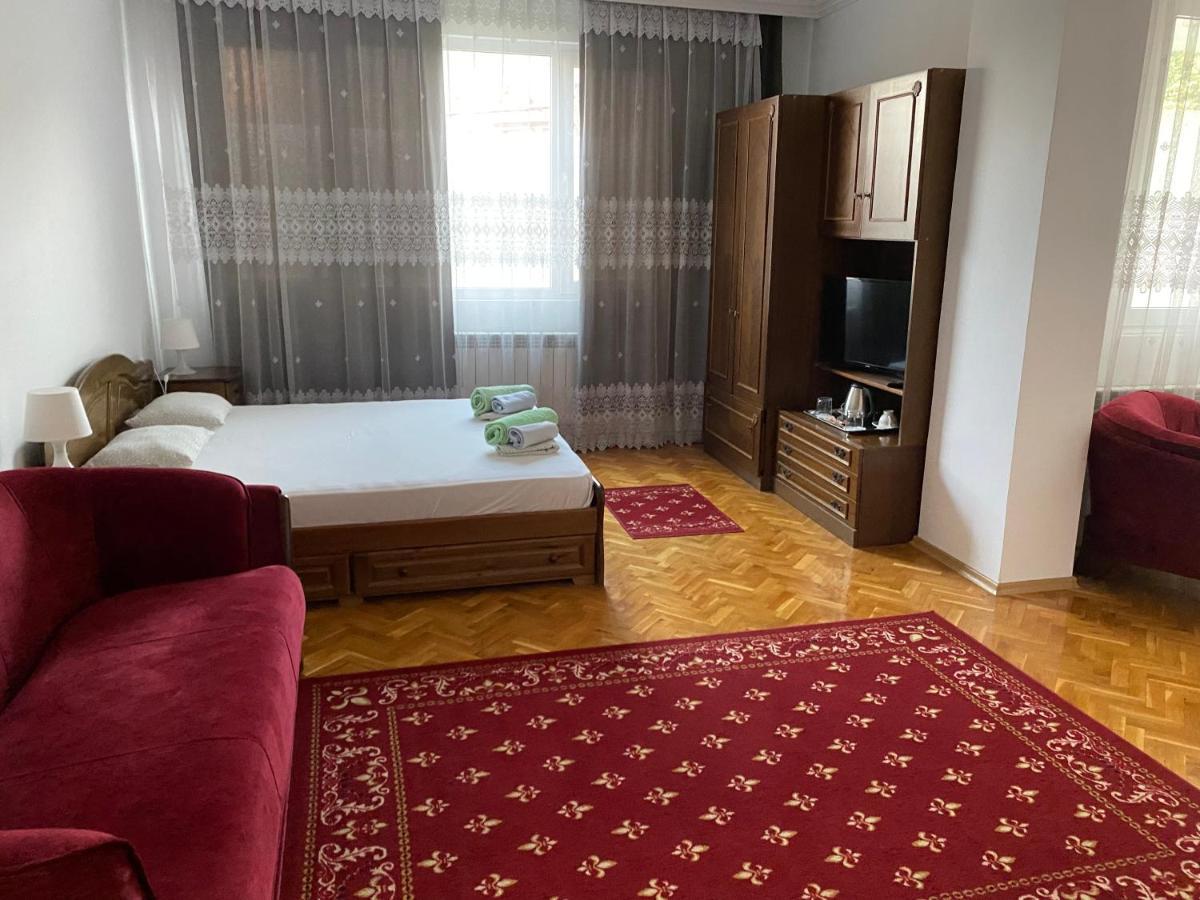 Family Hotel "May" 佩特里奇 外观 照片