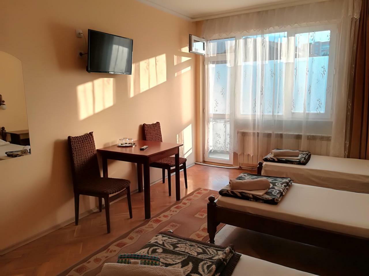 Family Hotel "May" 佩特里奇 外观 照片